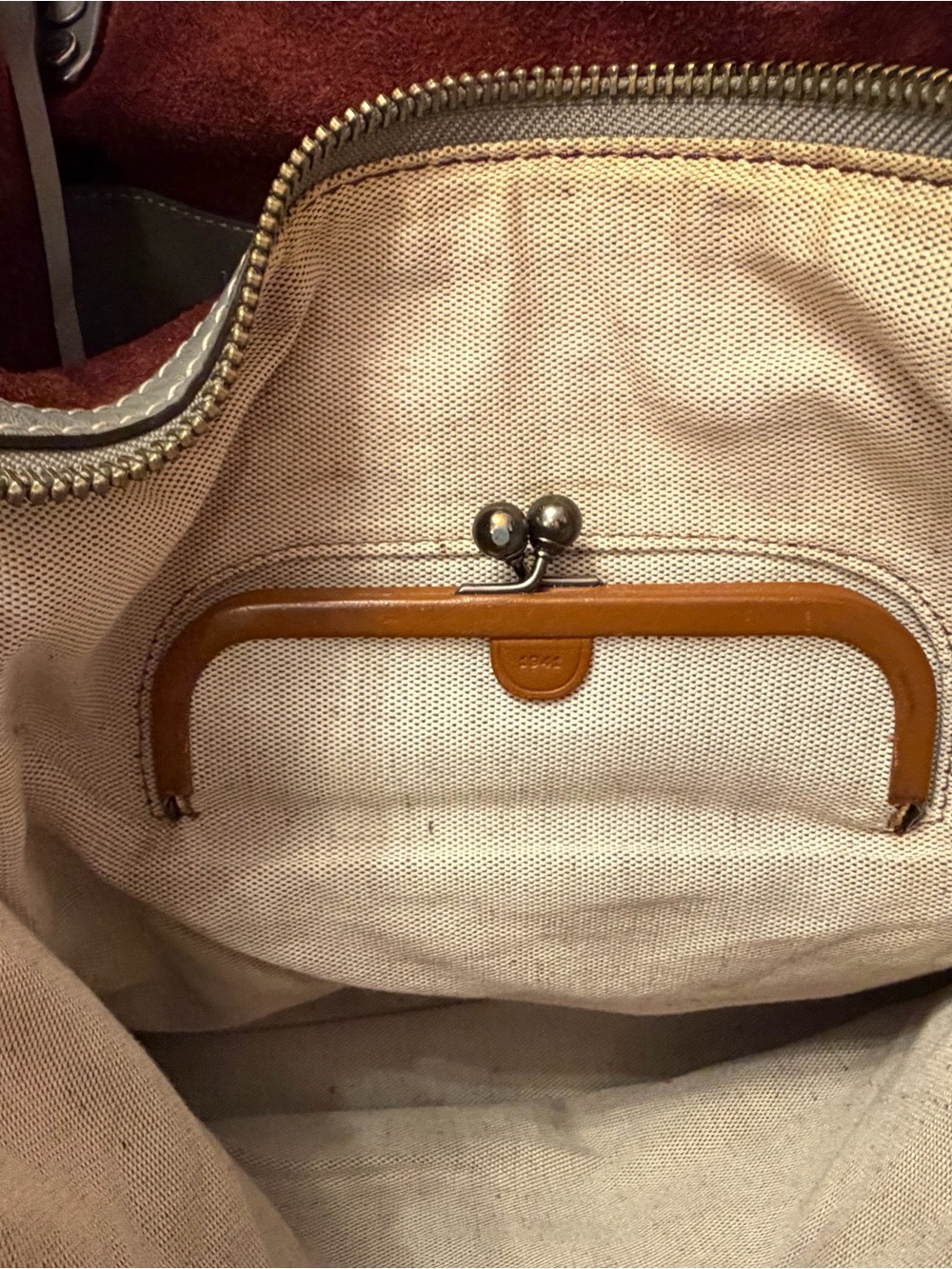Coach 1941 Rogue 39 Gray With Red Interior - Picture 4 of 13